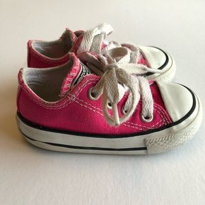 Hot pink kids converse size 4